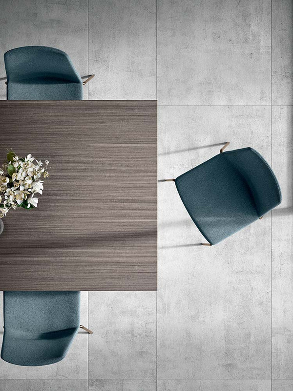 Eight Table