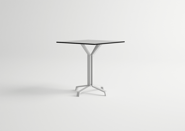 Pulva 4 Table